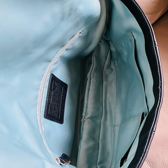 Authentic Coach handbag - Picture 13 of 15